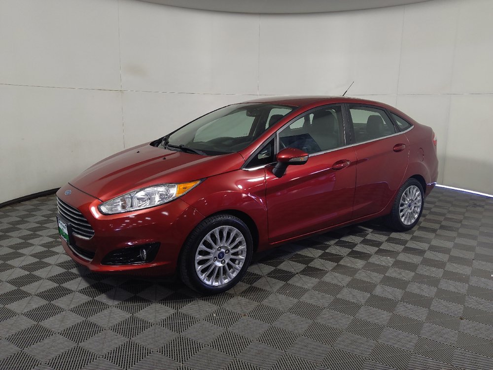 Used 2014 Ford Fiesta Titanium FWD image 2