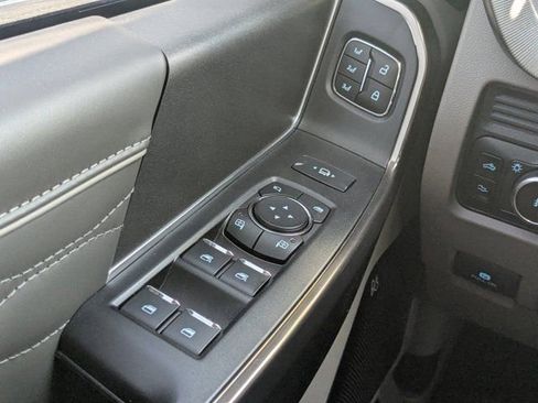 Used 2025 Ford F450 Platinum w/ Platinum Plus Package AWD/4WD image 28