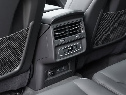 New 2026 Audi Q7 Premium image 28