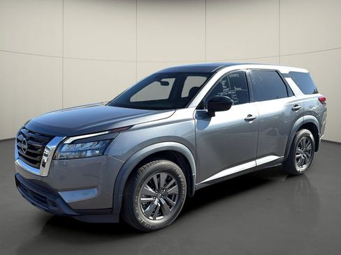 Used 2023 Nissan Pathfinder S FWD image 3