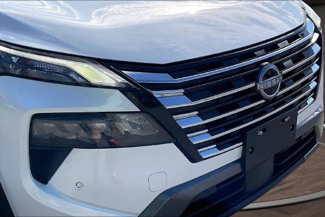 Certified 2024 Nissan Rogue SL w/ SL Premium Package FWD image 26
