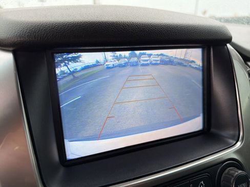 Used 2019 Chevrolet Tahoe LS w/ Enhanced Driver Alert Package RWD image 20