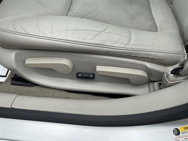 Used 2011 Chevrolet Impala LT w/ Luxury Edition Package FWD image 11