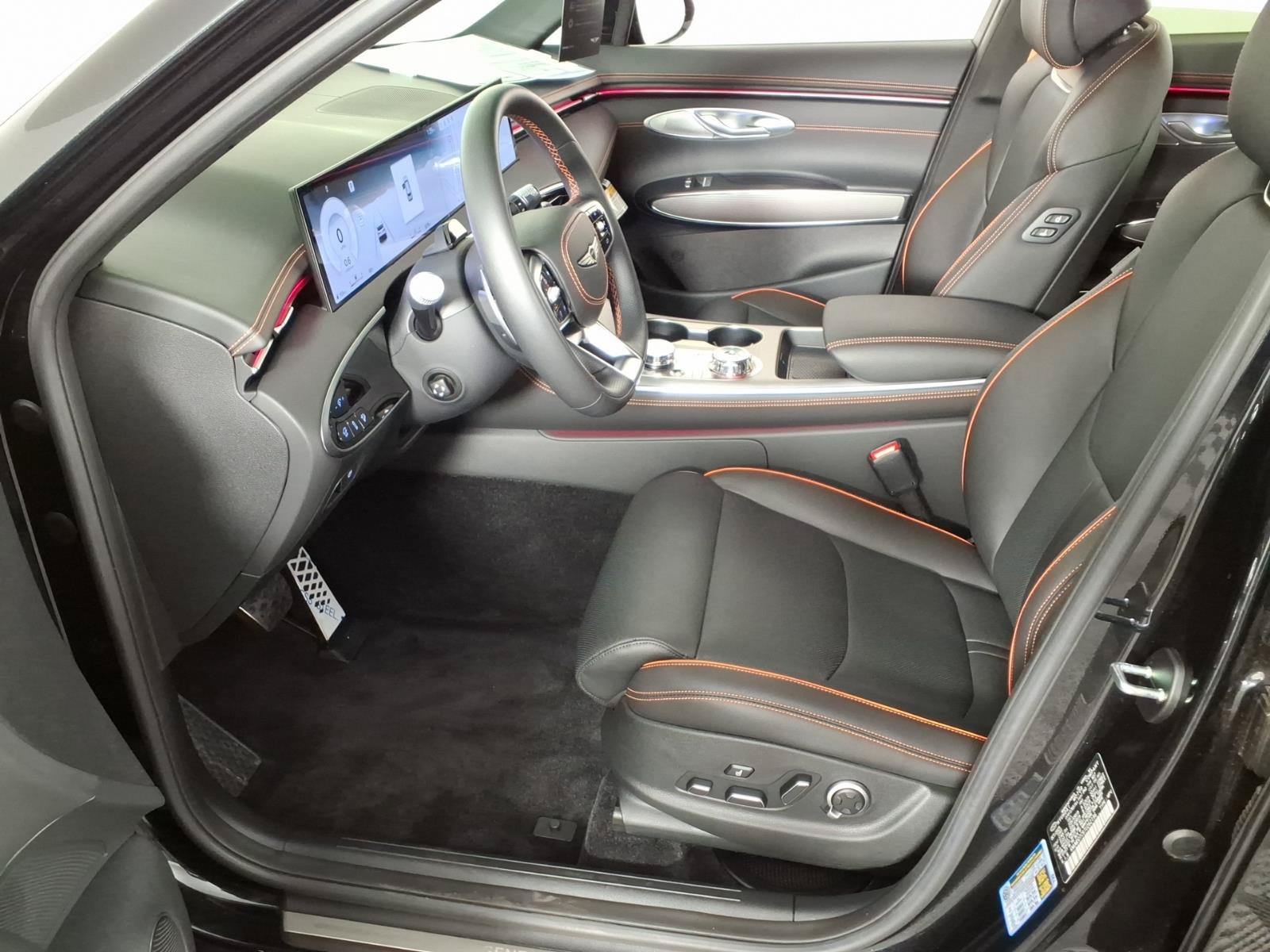 Certified 2026 Genesis GV70 3.5T Sport Advanced AWD/4WD image 21