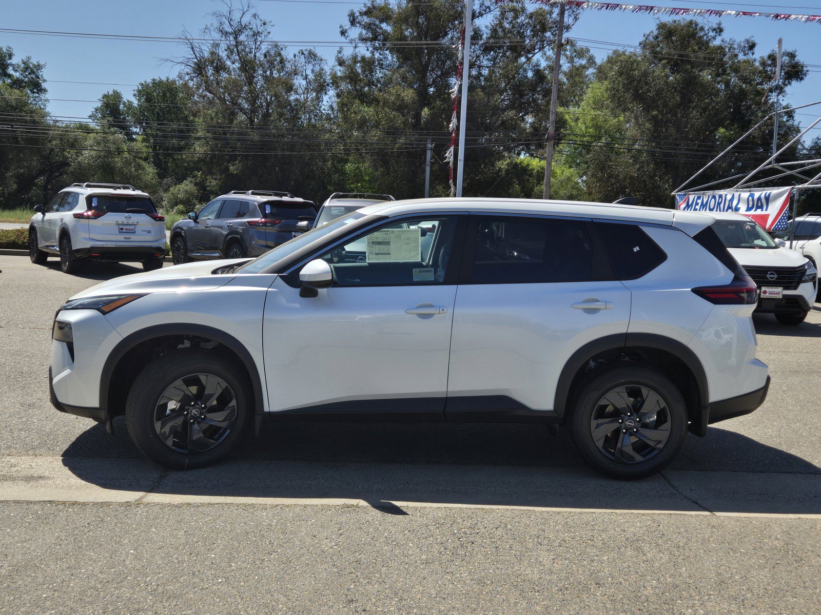 New 2026 Nissan Rogue SV FWD image 7