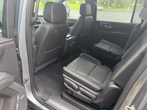 Used 2021 GMC Yukon XL SLT w/ SLT Premium Package AWD/4WD image 23