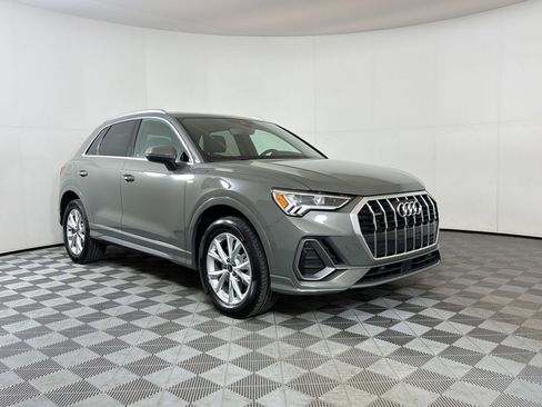 Used 2025 Audi Q3 2.0T Premium w/ Convenience Package image 7