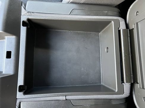 Used 2022 Chevrolet Silverado 1500 LT image 33