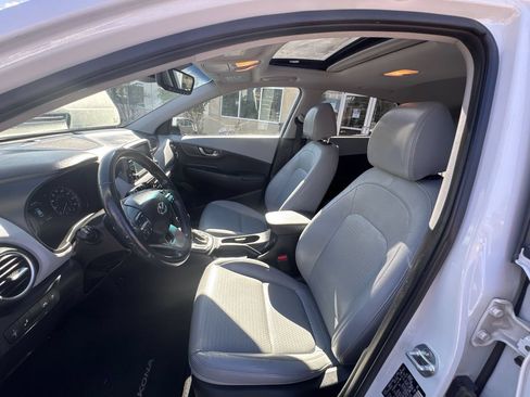 Used 2019 Hyundai Kona Limited FWD image 25