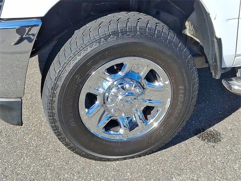 Used 2021 RAM 2500 Big Horn image 28