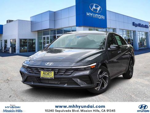 New 2025 Hyundai Elantra Sport image 1