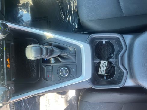 Used 2025 Toyota RAV4 XLE AWD/4WD image 23