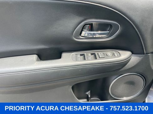 Used 2016 Honda HR-V EX-L image 11
