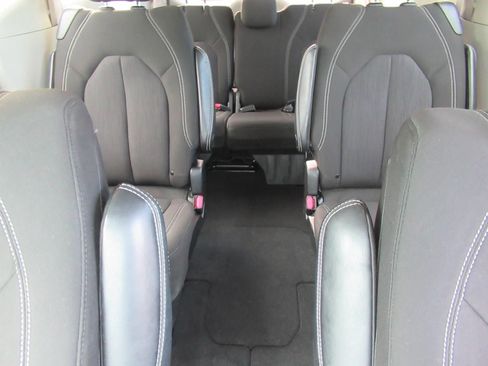 Certified 2023 Chrysler Voyager LX FWD image 33