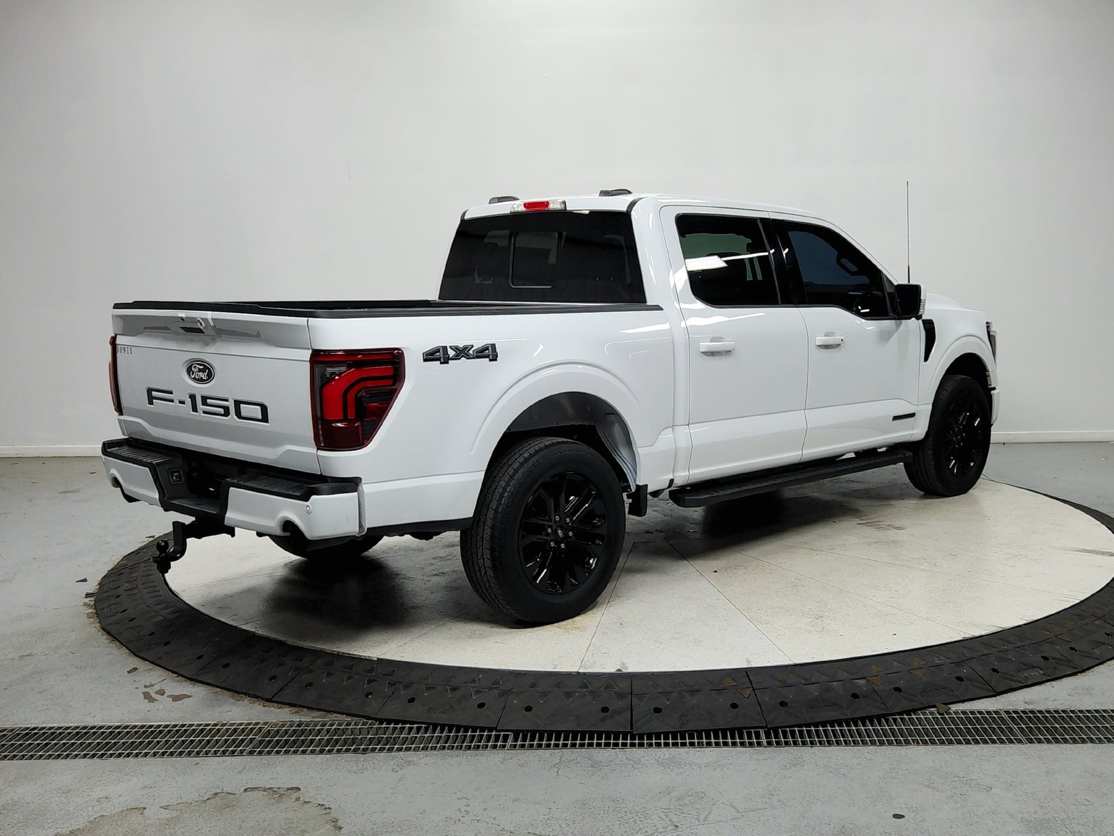 Used 2024 Ford F150 Lariat AWD/4WD image 8