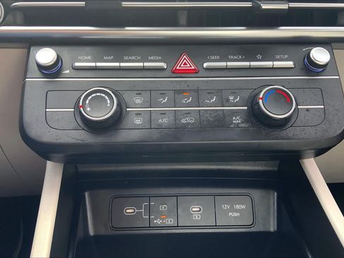 Used 2025 Hyundai Tucson SE FWD image 34