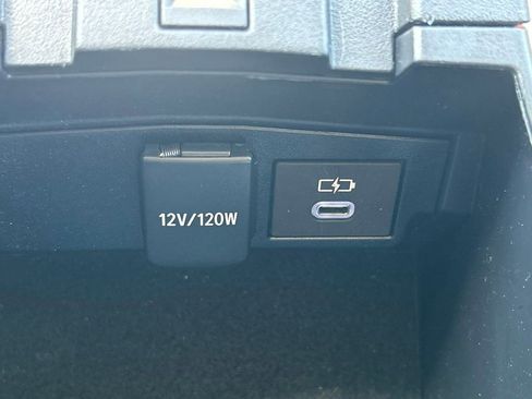 Certified 2025 Toyota Corolla LE image 28