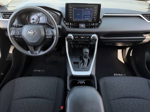 Used 2021 Toyota RAV4 XLE FWD image 11
