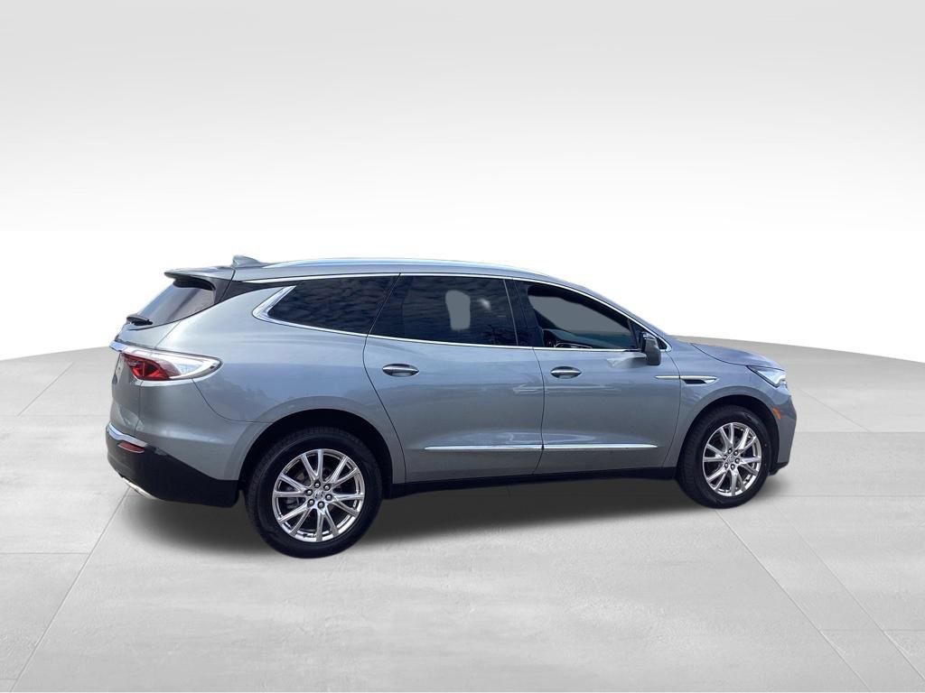 Used 2023 Buick Enclave Essence w/ Experience Buick Package AWD/4WD image 7