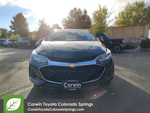 Used 2019 Chevrolet Cruze LS image 3