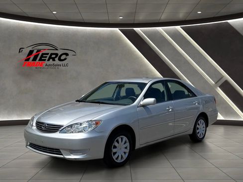 Used 2005 Toyota Camry LE FWD image 59
