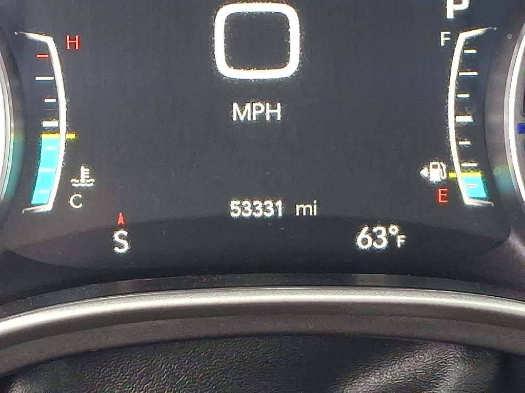Used 2023 Chrysler Pacifica Touring-L FWD image 19