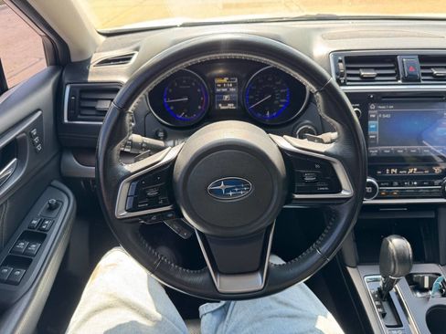 Used 2018 Subaru Outback 2.5i Limited w/ Popular Package #2 image 19