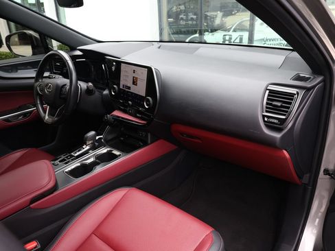 Used 2025 Lexus NX 250 FWD w/ Accessory Package (K3) image 19