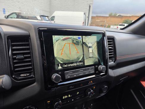 Used 2023 Nissan Frontier PRO-4X w/ Pro Convenience Package image 17