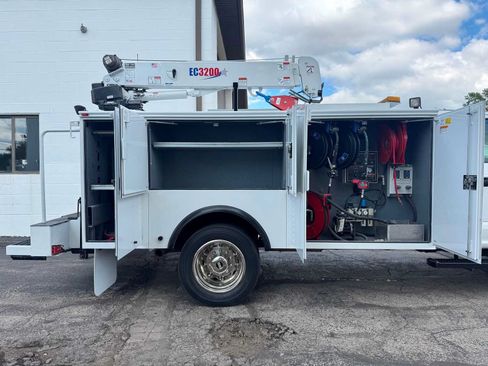 Used 2018 Ford F550 4x4 Regular Cab Super Duty image 16
