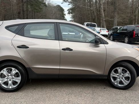 Used 2010 Hyundai Tucson GLS FWD image 41