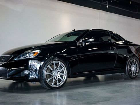 Used 2013 Lexus IS 350C w/ Luxury Pkg RWD image 3