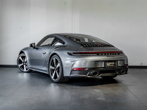 Certified 2025 Porsche 911 Carrera image 3