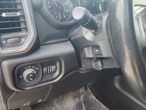 Used 2023 RAM 2500 Laramie AWD/4WD image 11