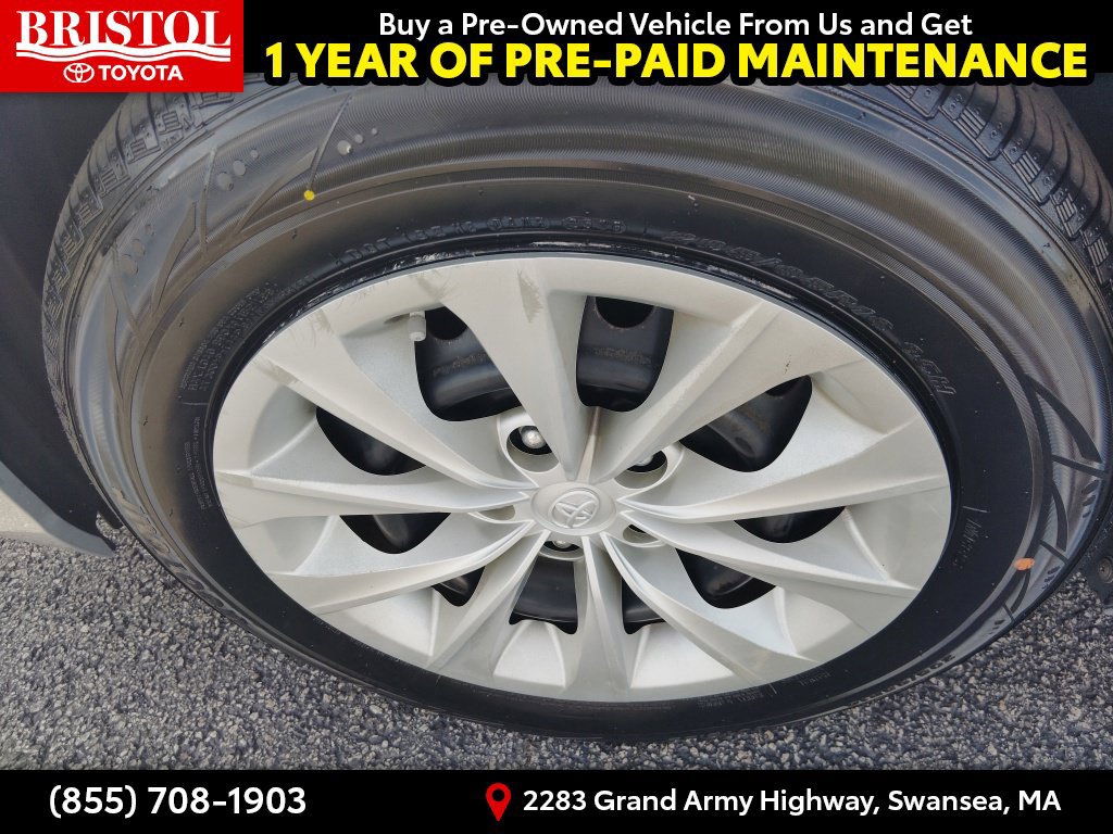Used 2017 Toyota Camry LE FWD image 12