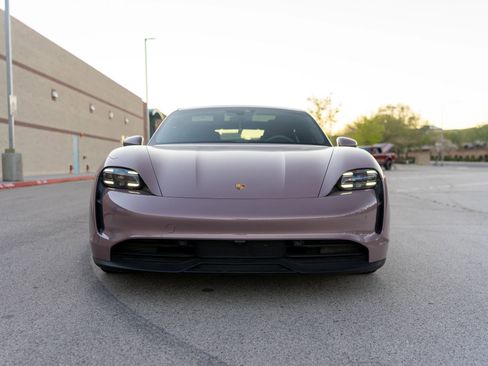 Used 2021 Porsche Taycan image 6