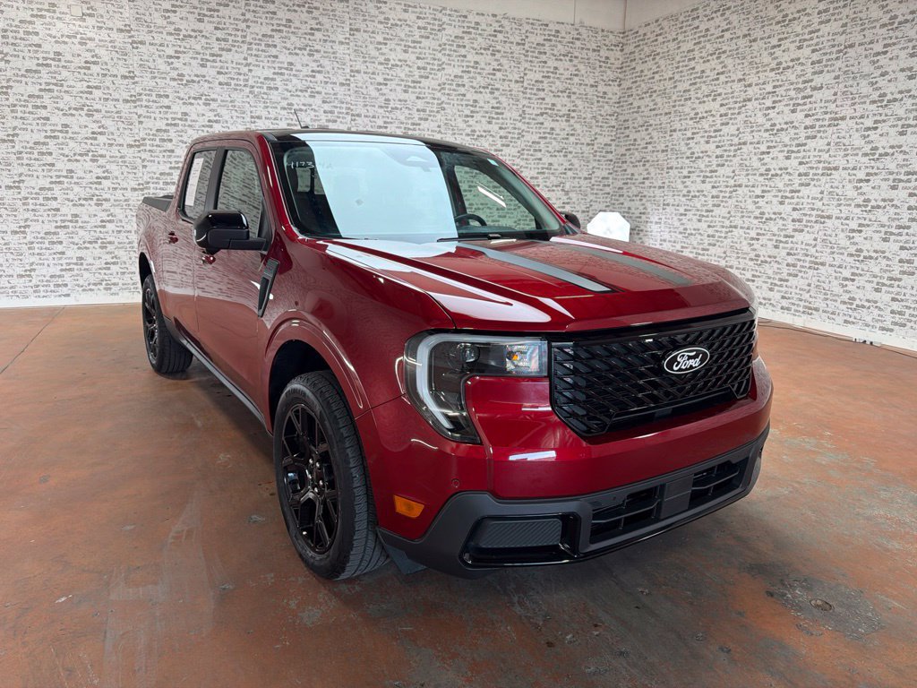 Used 2025 Ford Maverick Lariat w/ Black Appearance Package AWD/4WD image 1