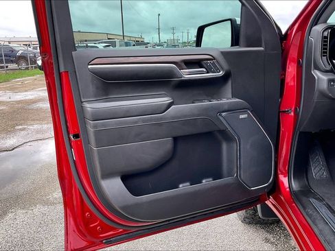 Used 2024 GMC Sierra 1500 SLT AWD/4WD image 17