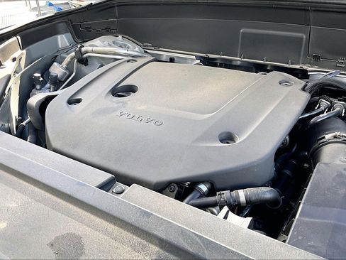 Used 2024 Volvo XC90 B6 Plus image 32