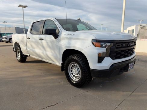 Used 2025 Chevrolet Silverado 1500 W/T w/ WT Value Package image 3