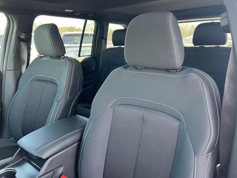 New 2026 Jeep Grand Cherokee Laredo X AWD/4WD image 12