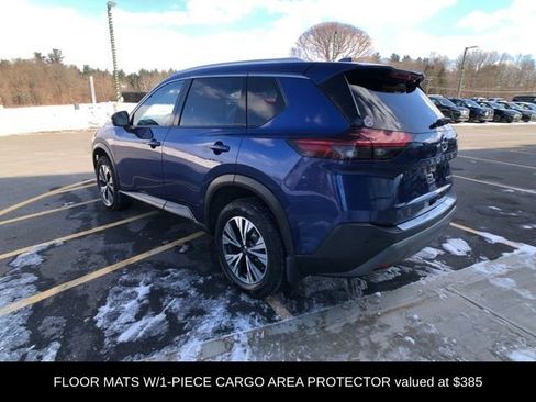 Used 2021 Nissan Rogue SV w/ Premium Package image 4