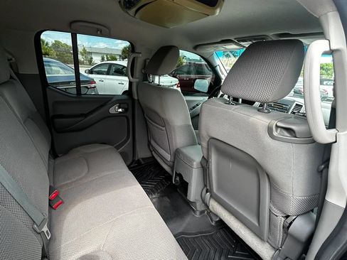 Used 2012 Nissan Frontier SV RWD image 18