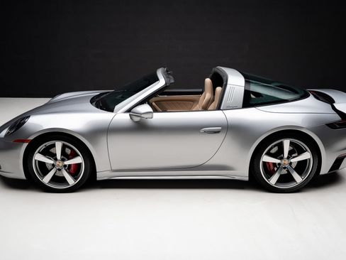 Used 2023 Porsche 911 Targa 4S AWD/4WD image 18