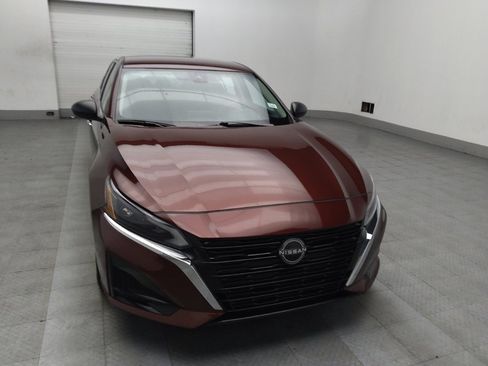 Used 2024 Nissan Altima 2.5 SV image 14