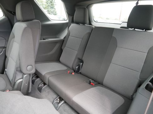 Used 2023 Chevrolet Traverse LT AWD/4WD image 35