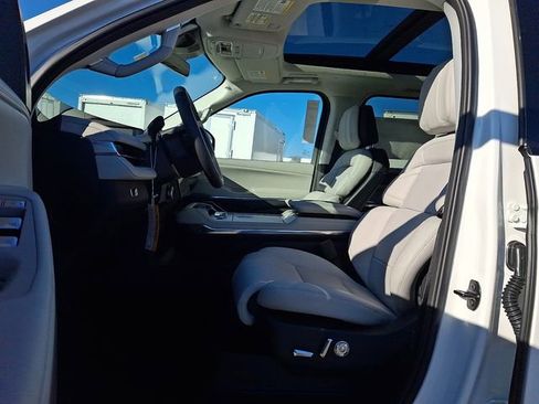 New 2026 Lincoln Navigator L Reserve w/ Jet Appearance Package image 6