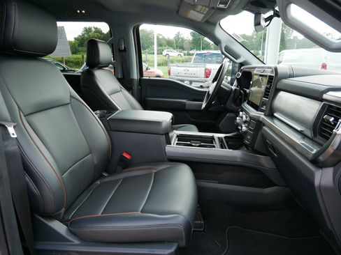 Used 2025 Ford F350 Lariat w/ FX4 Off-Road Package image 23