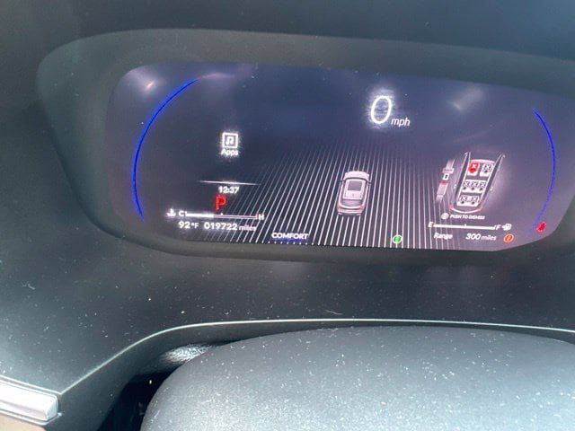 Used 2025 Acura MDX w/ Technology Package FWD image 7