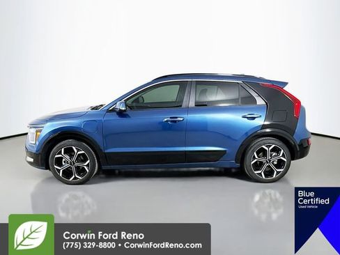 Used 2023 Kia Niro SX Touring image 5